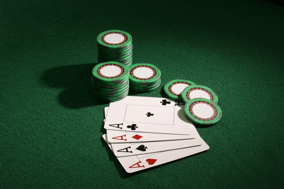 Зелене покере сукно